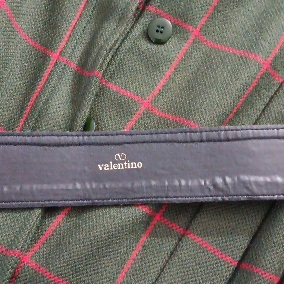 VTG Valentino Boutique! Wool knit houndstooth midi w structured shoulders. Sz 10 - Picture 16 of 16